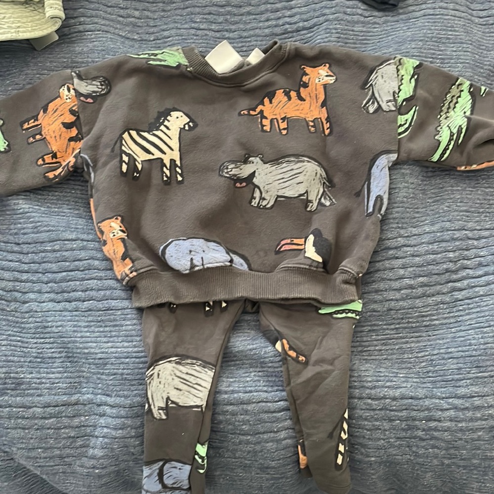 Matching set 12-18